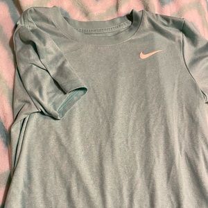 teal nike shirt